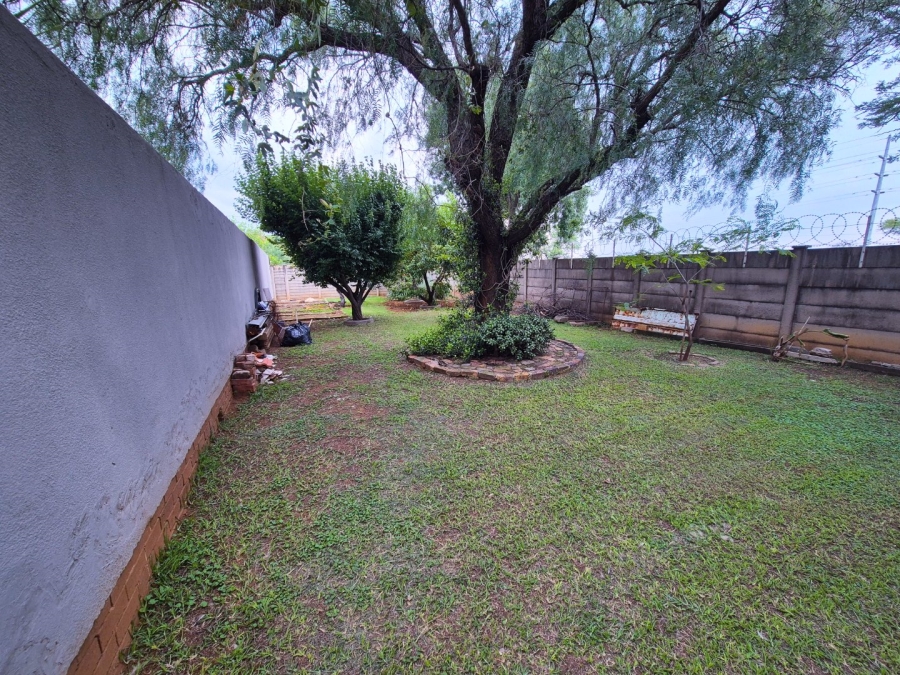 4 Bedroom Property for Sale in Roodia Free State